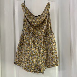 Strapless floral romper